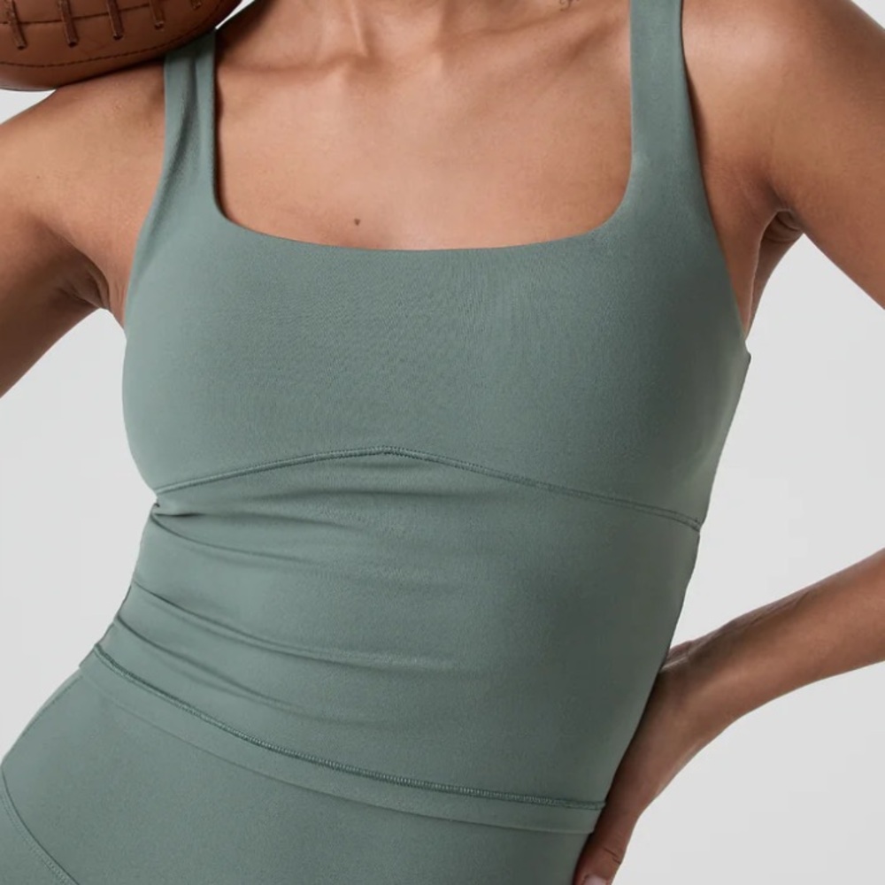 Vuori AllTheForm™ Support Tank Marsh Green Tank Top